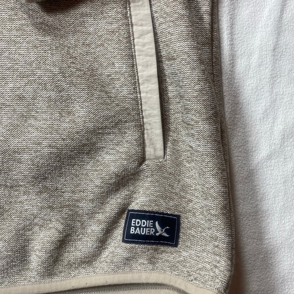 Eddie Bauer Men's Tan Crewneck Sweater - Picture 4 of 6